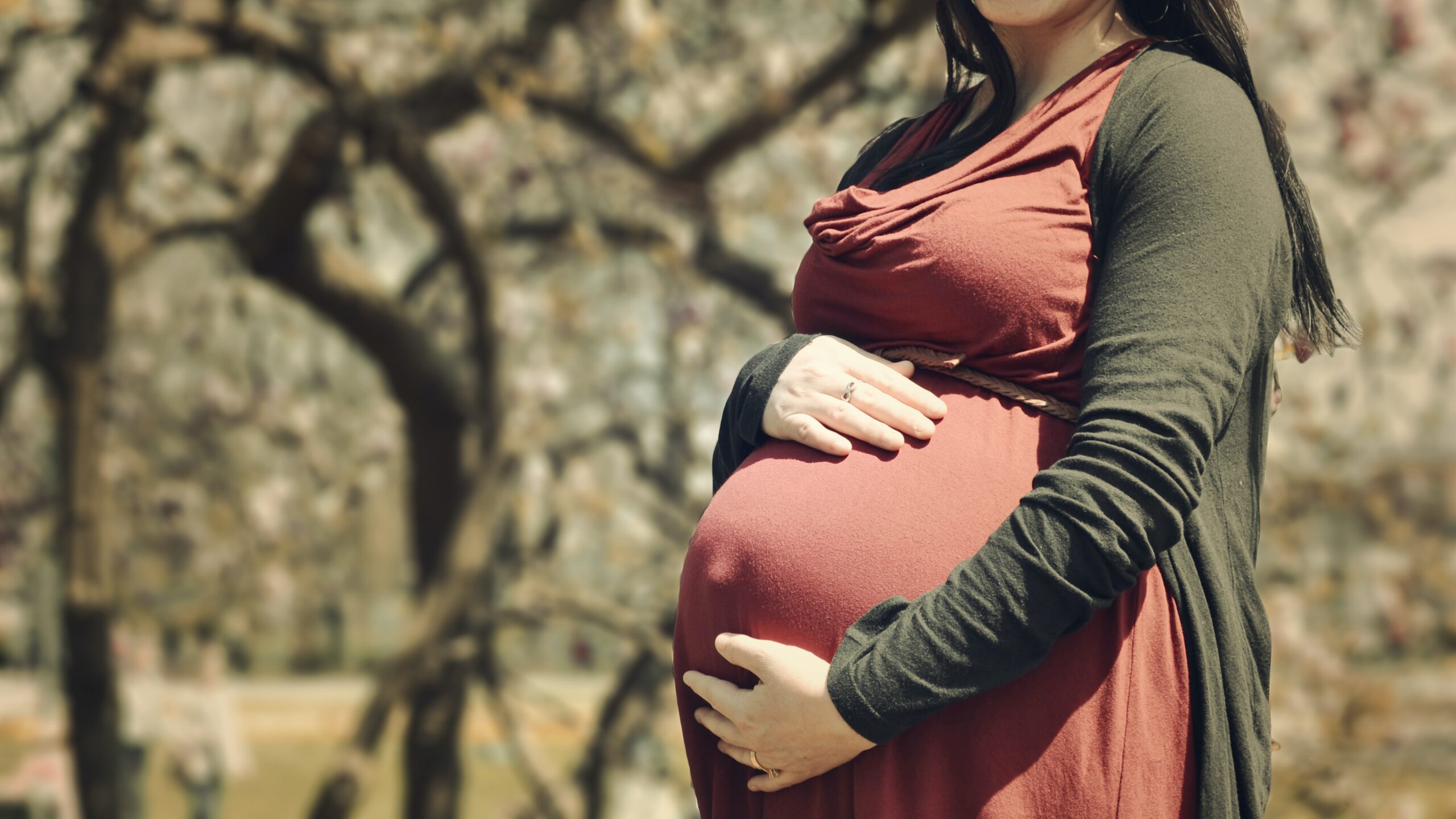Working while Pregnant: 5 Tips for Pregnant Women at Work