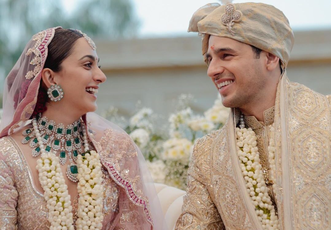 Siddharth Malhotra and Kiara Advani have tied the knot on Tuesday, Feb. 7- SOURANSHI MAGAZINE